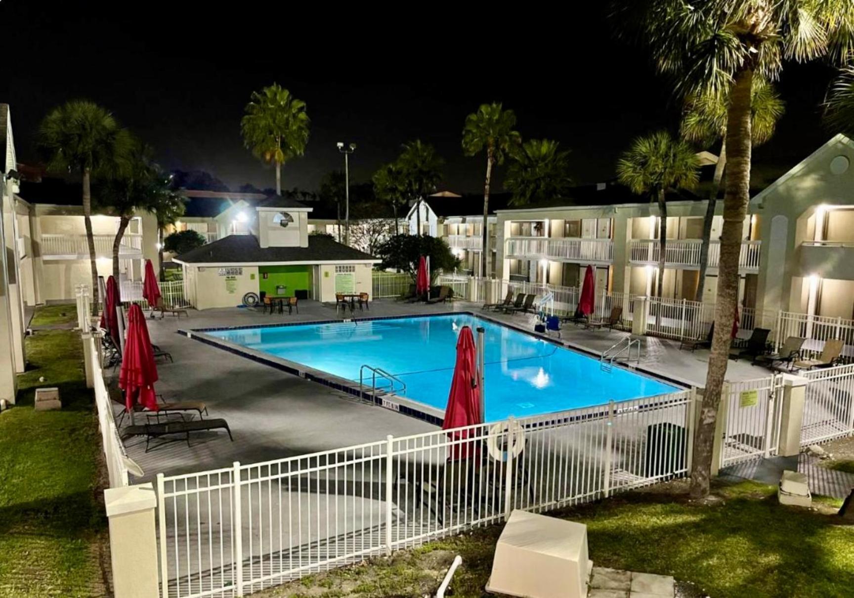Pool - Wifi - Parking - Best Location ! คิสซิมมี ภายนอก รูปภาพ